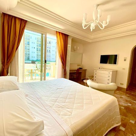 Hotel Aurelia Milano Marittima Esterno foto