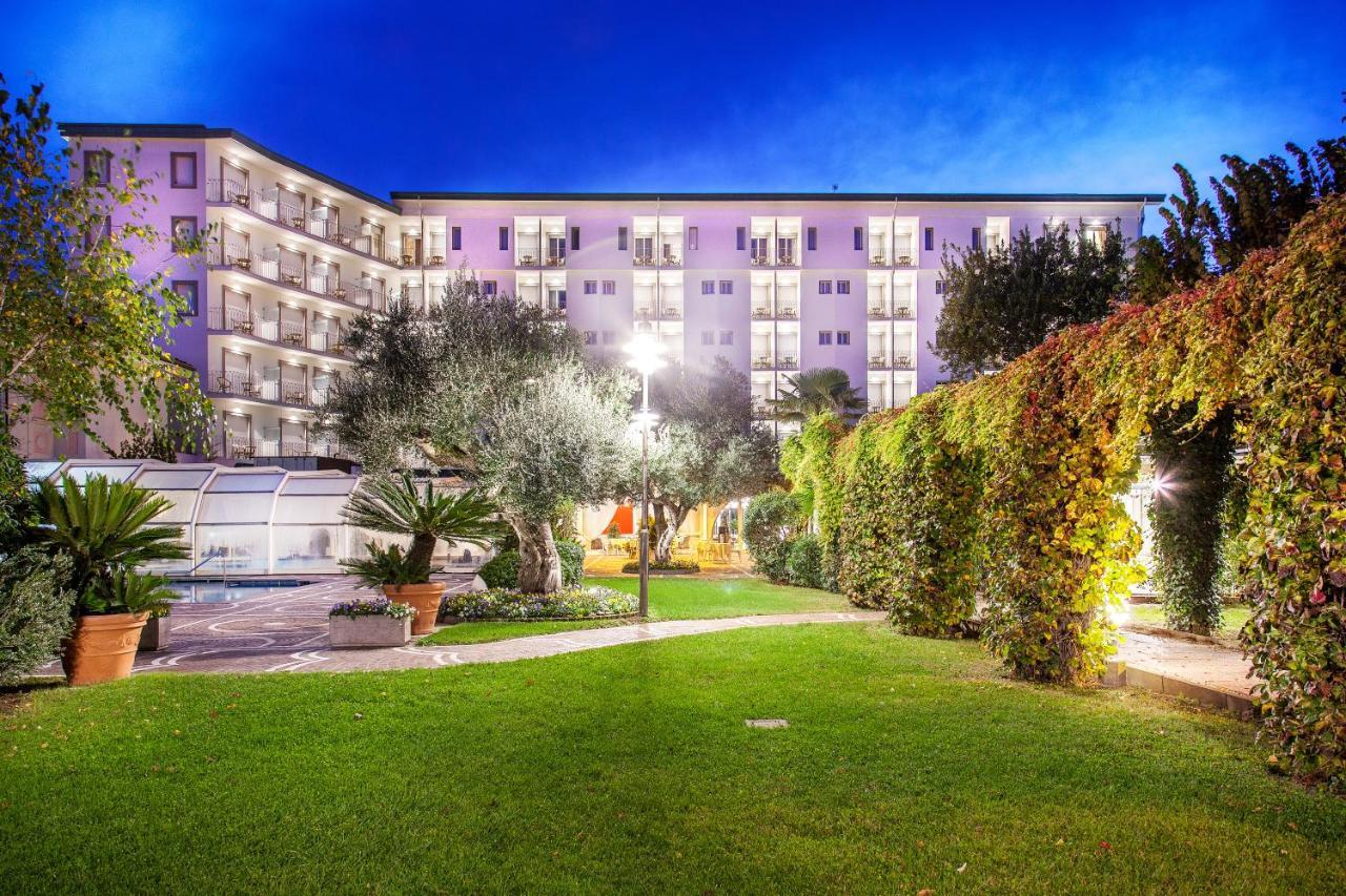 Hotel Aurelia Milano Marittima Esterno foto