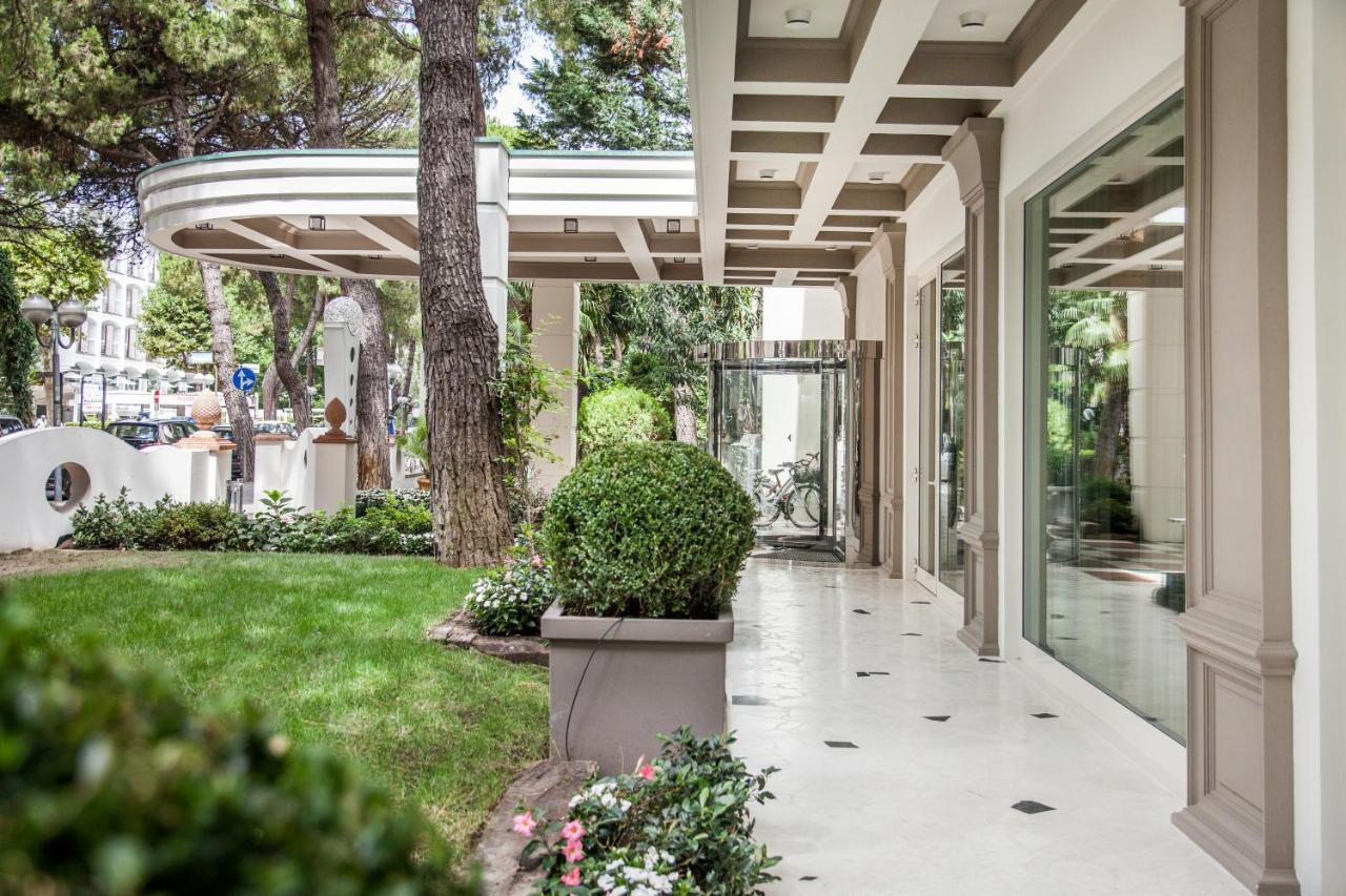 Hotel Aurelia Milano Marittima Esterno foto